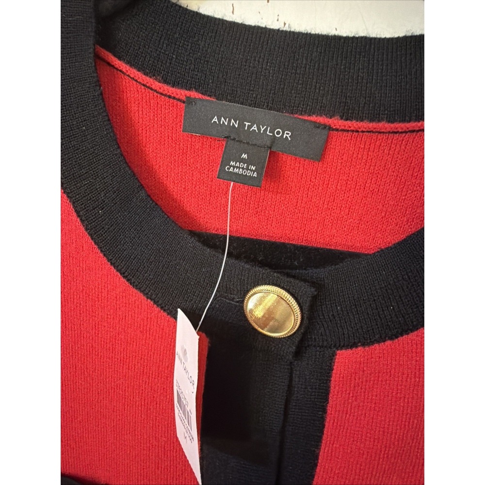 Ann Taylor Sz M Red Black Contrast Trim Cardigan Sweater NWT Gold Button Preppy - Picture 3 of 7